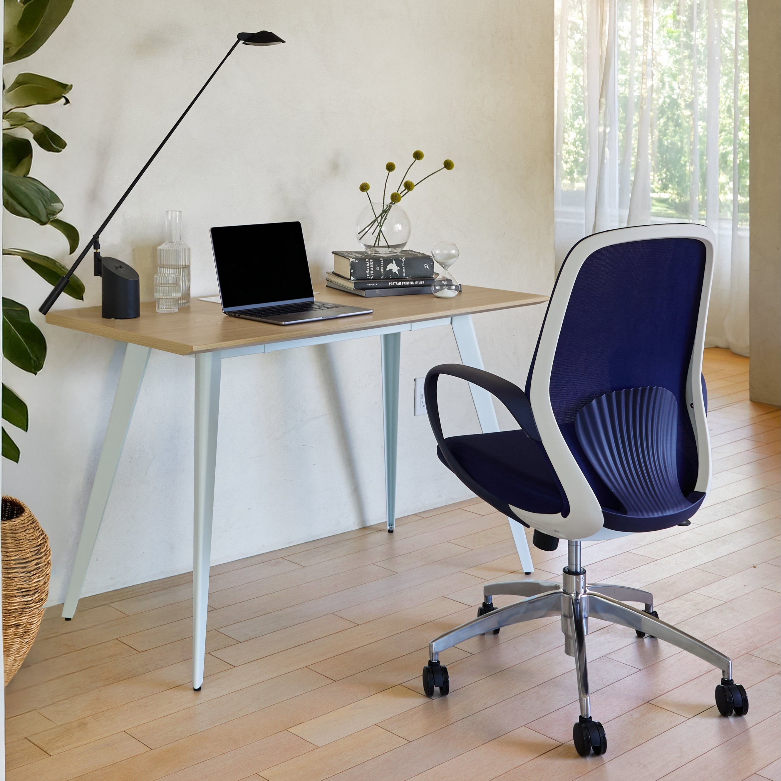 Modern Office Chairs With Back Support in California