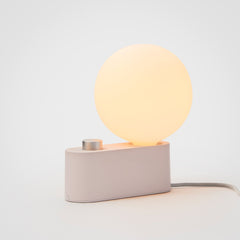 Desk Lamp Placement Tips for Better Lighting and a Cleaner Desk Setup
