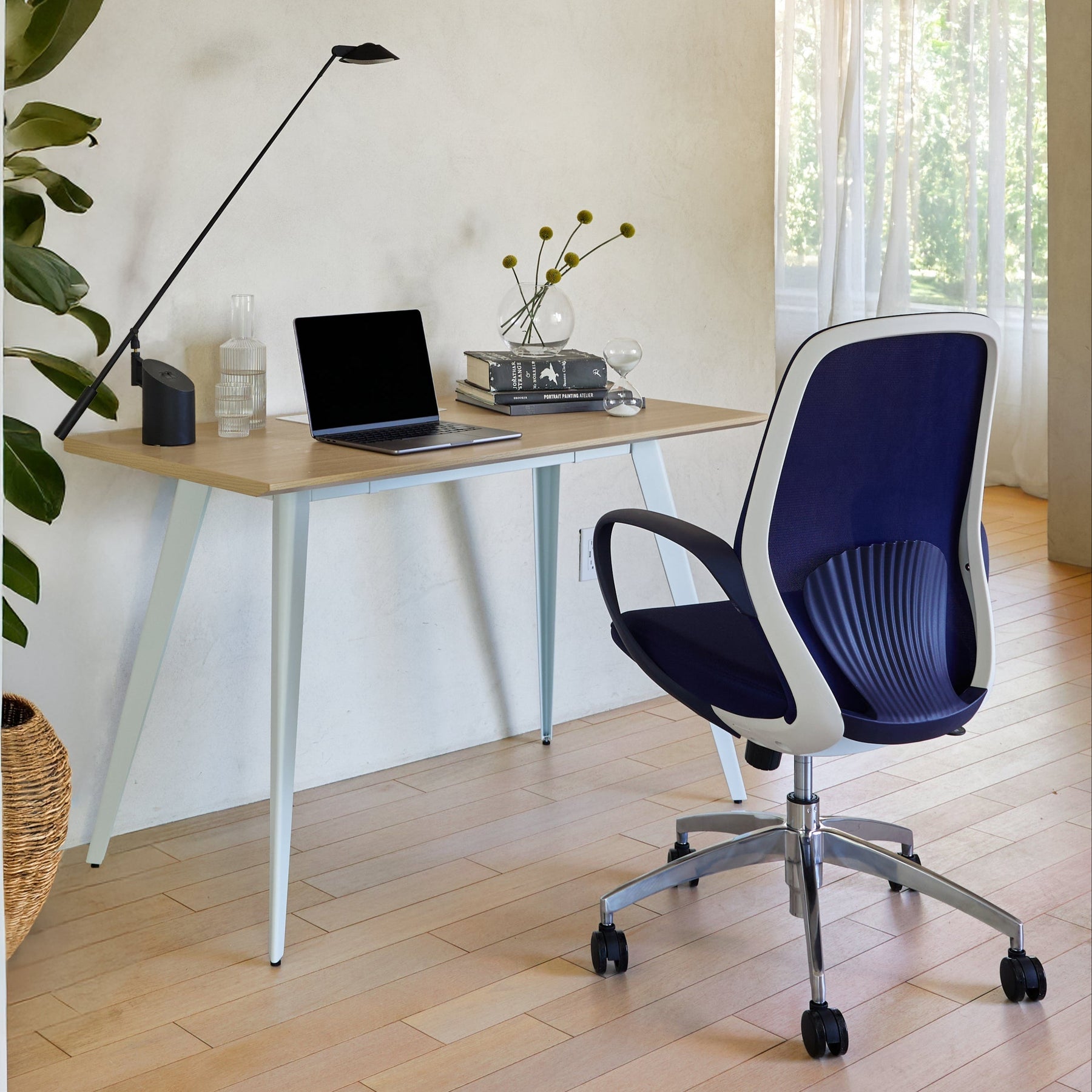 Modern Office Chairs With Back Support in California