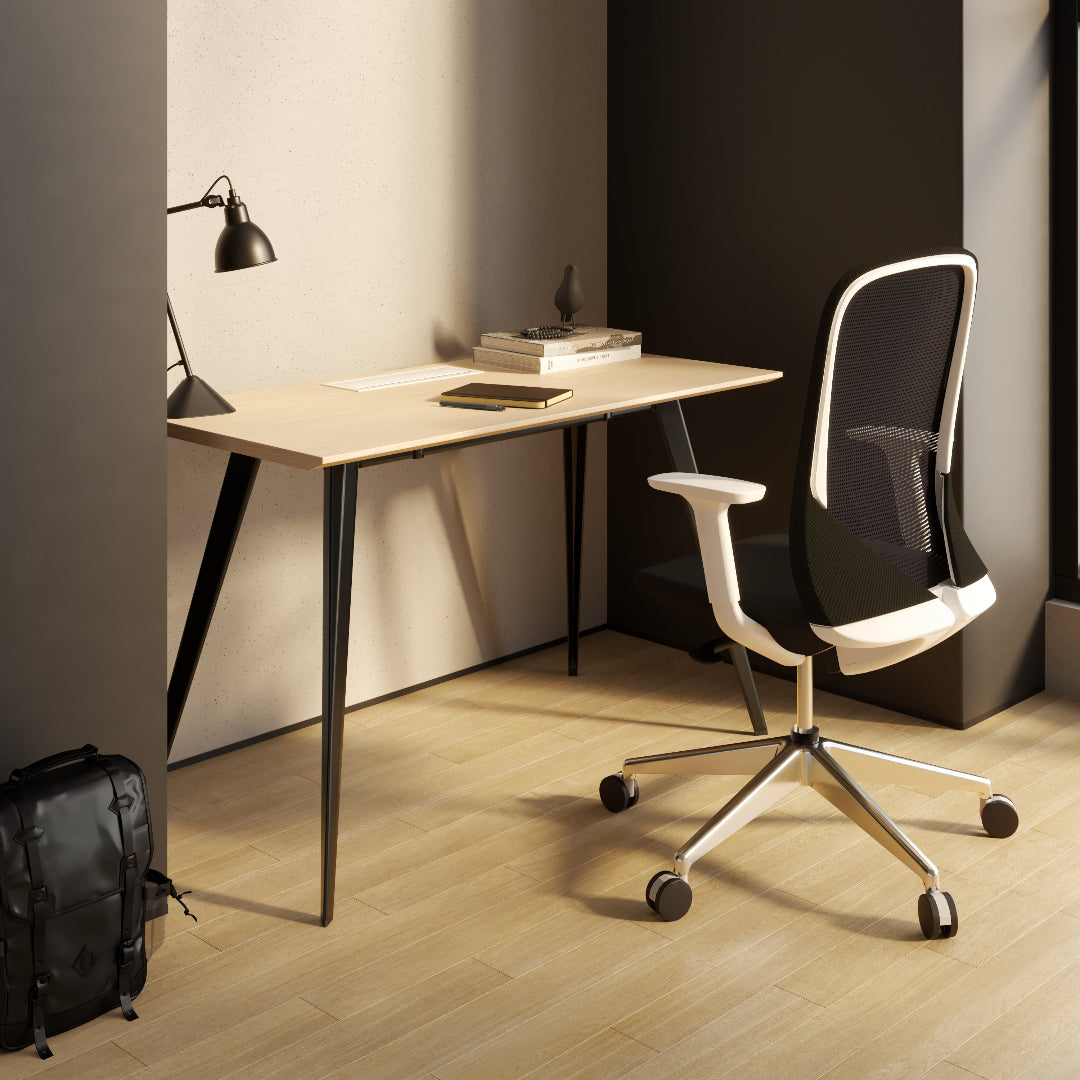 When Your Desk Feels Too Big or Too Small: Choosing The Perfect Desk
