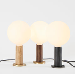 How to Choose a Desk Lamp for Workstations with Laptops and Monitors