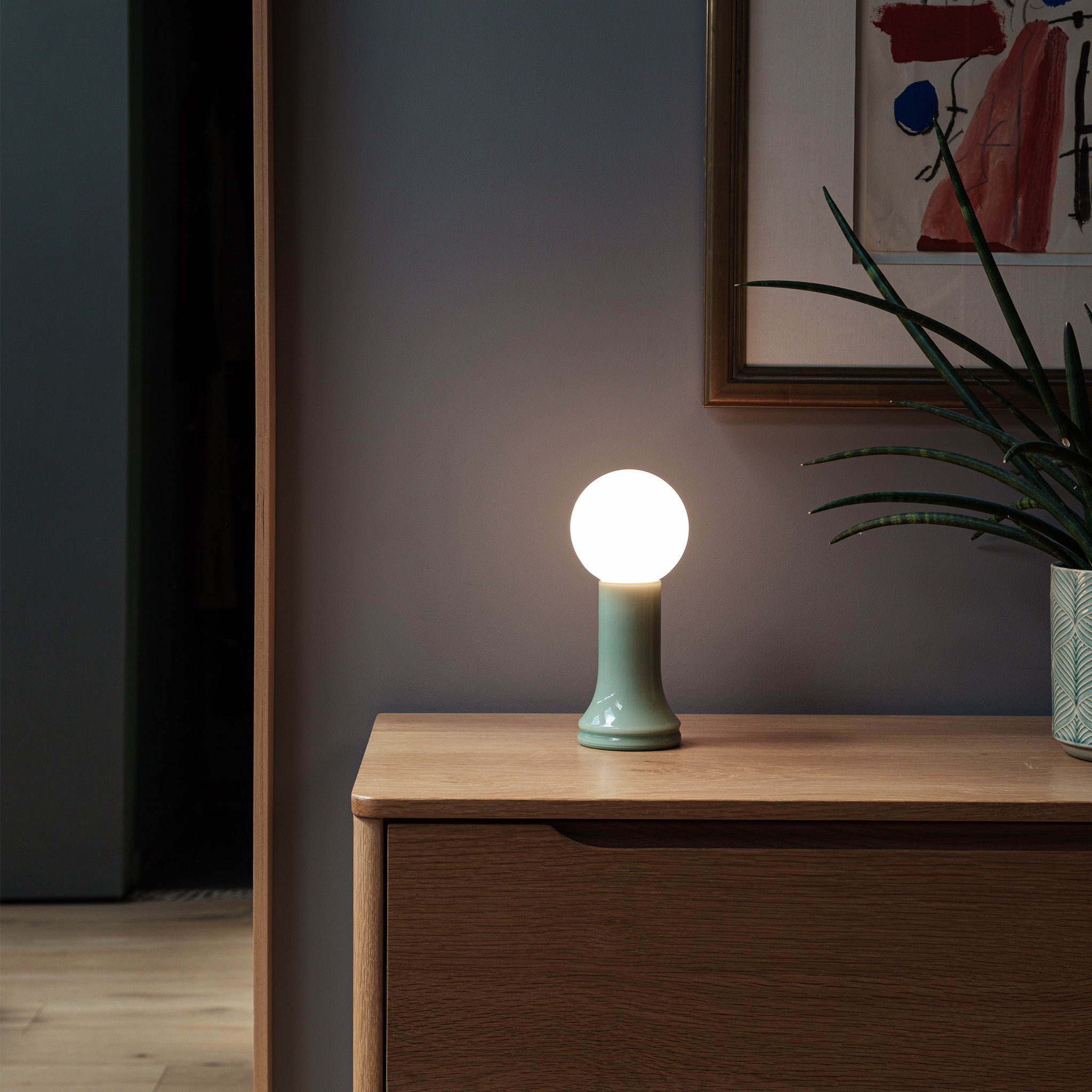 How to Layer a Table Lamp with a Desk Lamp for Better Office Lighting