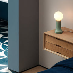 How to Use a Table Lamp in a Home Office Without Losing Task Lighting