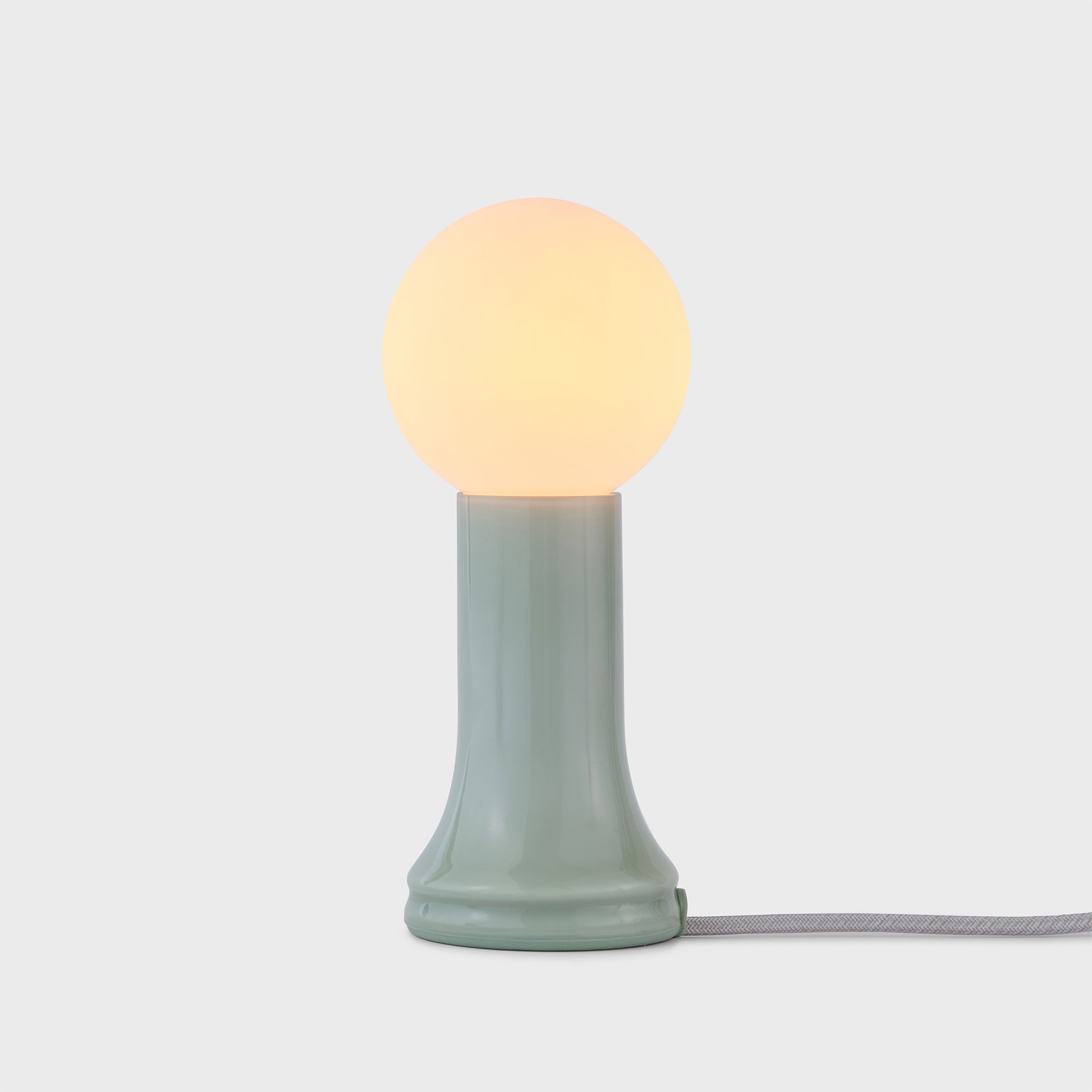 Can a Table Lamp Support Evening Work Better Than Overhead Lighting?