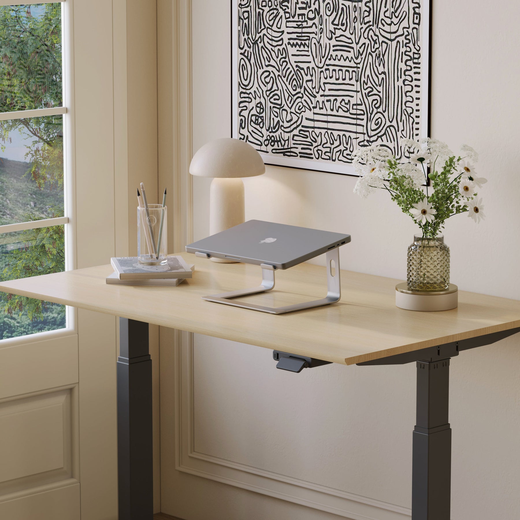 How the Right Workstation Layout Can Reduce Cable Clutter for Office Desk